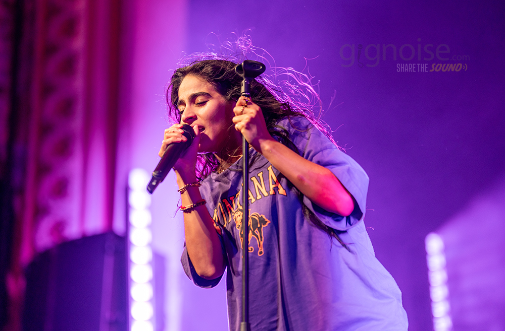 Jessie Reyez Figures