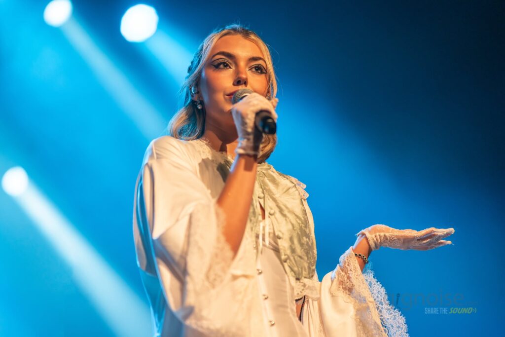 Grace Gachot Live 