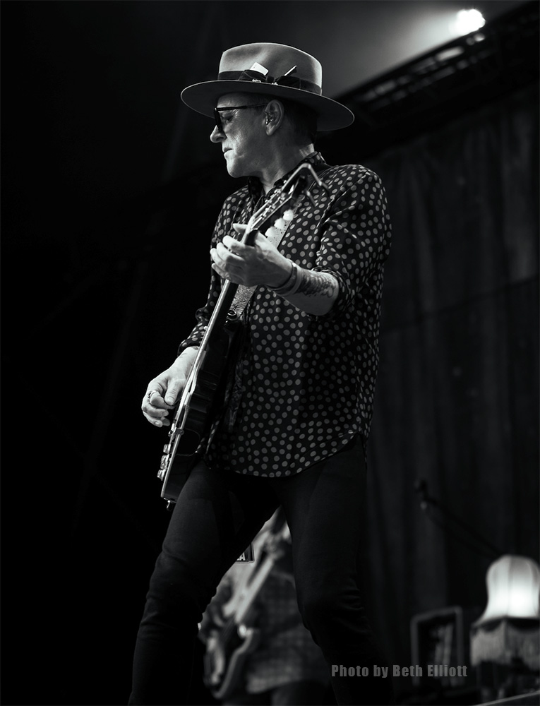 Kiefer Sutherland Goodbye California