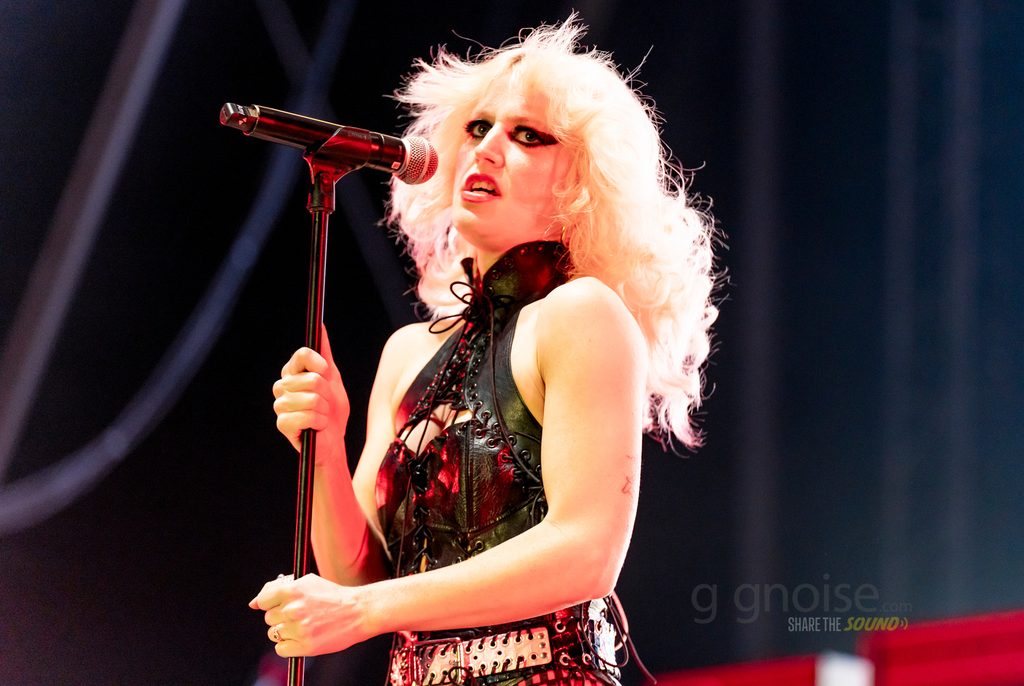 Amy Taylor singing