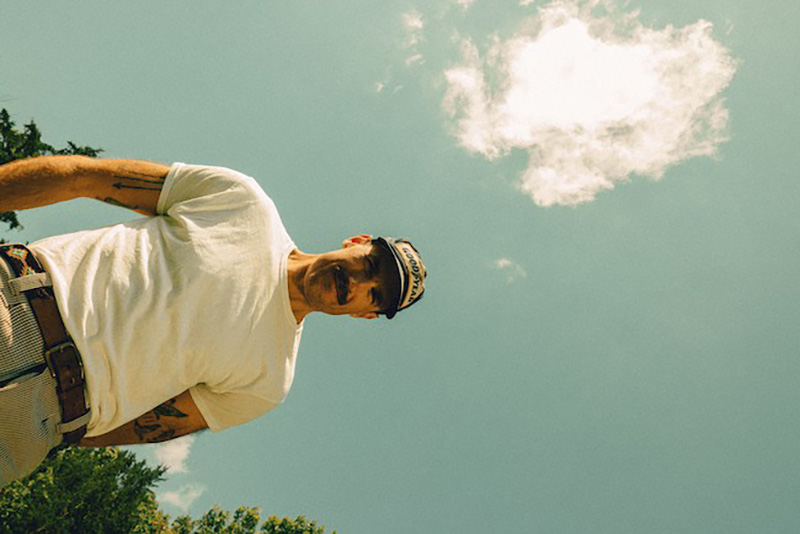 Rayland Baxter - Hear/ watch new single - New albium 'True Violet' 