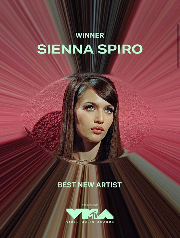 Sienna Spiro win's BEST NEW ARTIST