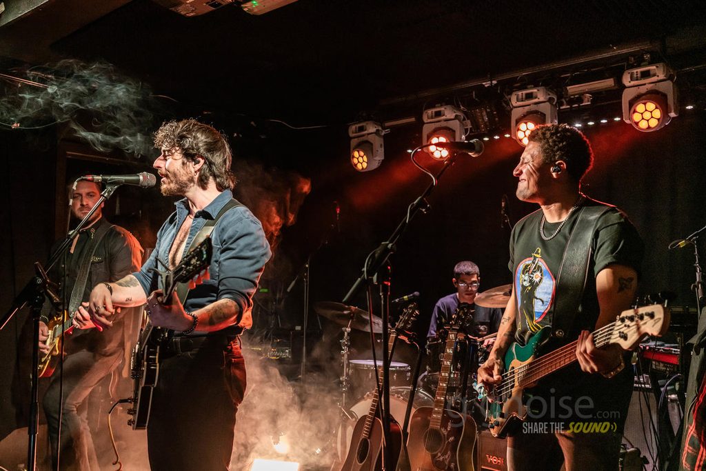 Nicotine Dolls Live Review