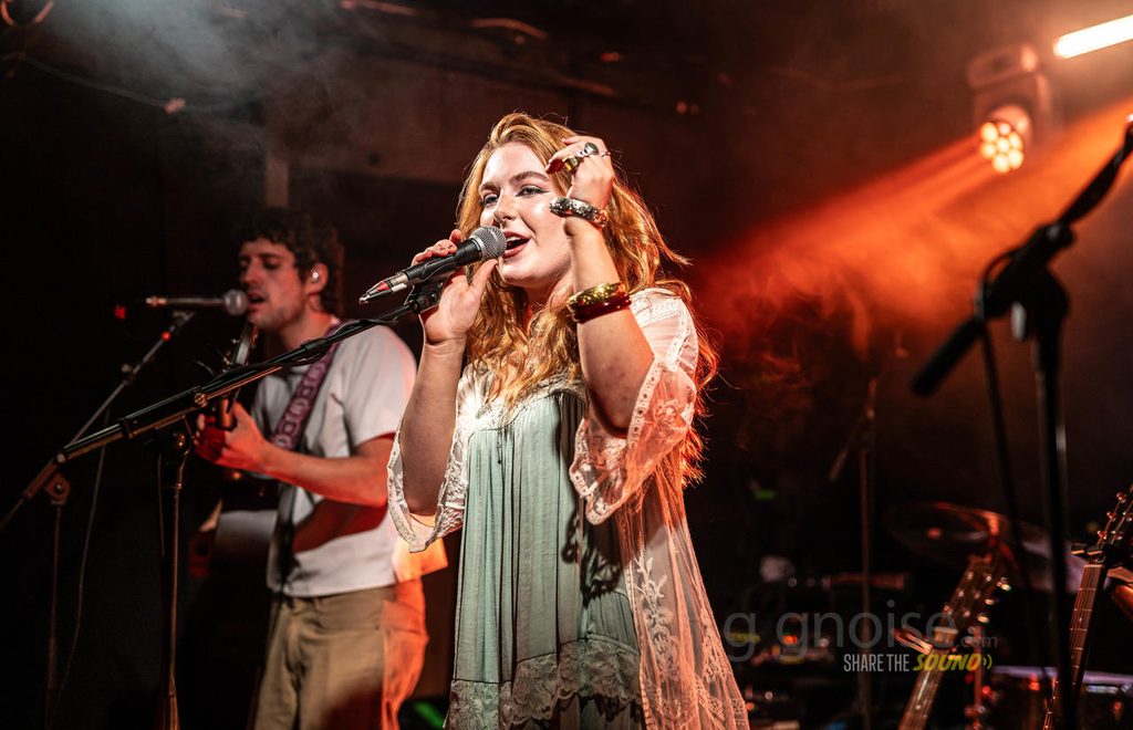 Lauren Wallace Review